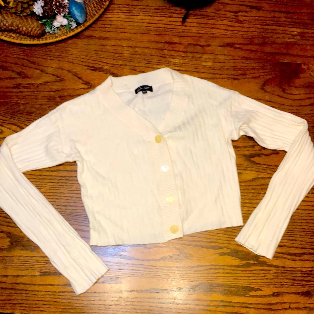 NWOT On 12th cropped ribbed sweater